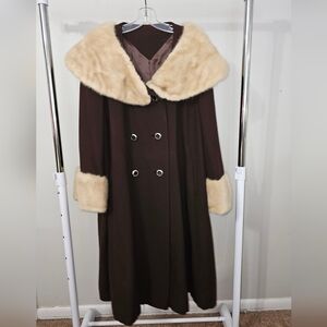 Vintage 60s-70s?? ILGWU USA Made Brown Wool/Mink Trim Button Coat Womens Size 24